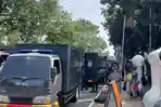 polisi-berjaga-di-sekitar-kawasan-patung-kuda-jelang-demo-mahasiswa-bem-si.jpg