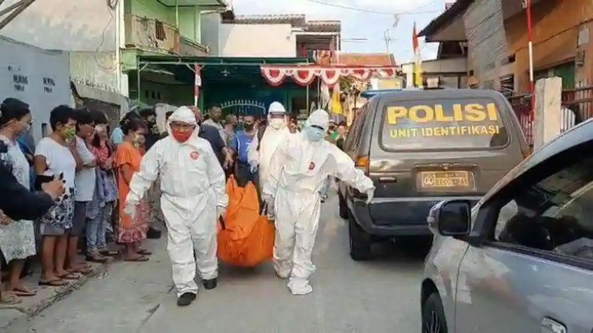 Dua Orang Tewas Mengenaskan dengan Luka Tikam di Perumahan The Green Mutiara
