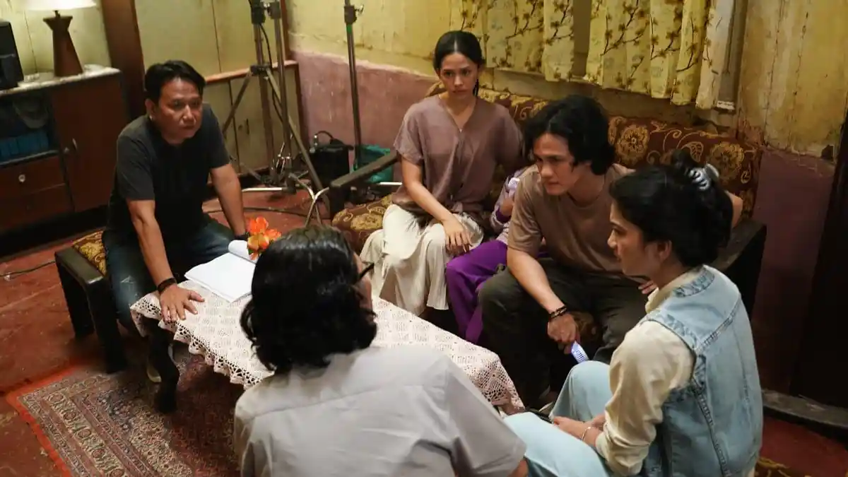 Sutradara Jay Sukmo Terkesan Deretan Warung Kopi