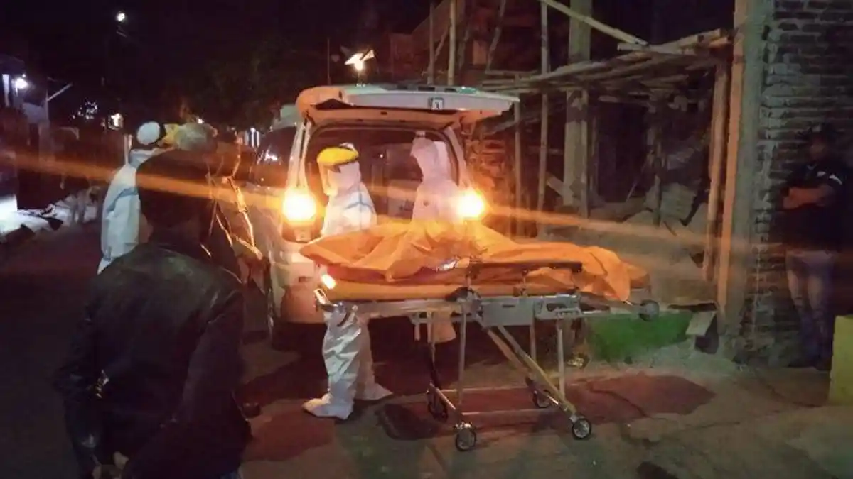 Misteri Temuan Jasad Pasutri di Rumah, Oding Akhiri Hidup Tenggak Racun Setelah Aniaya Istrinya