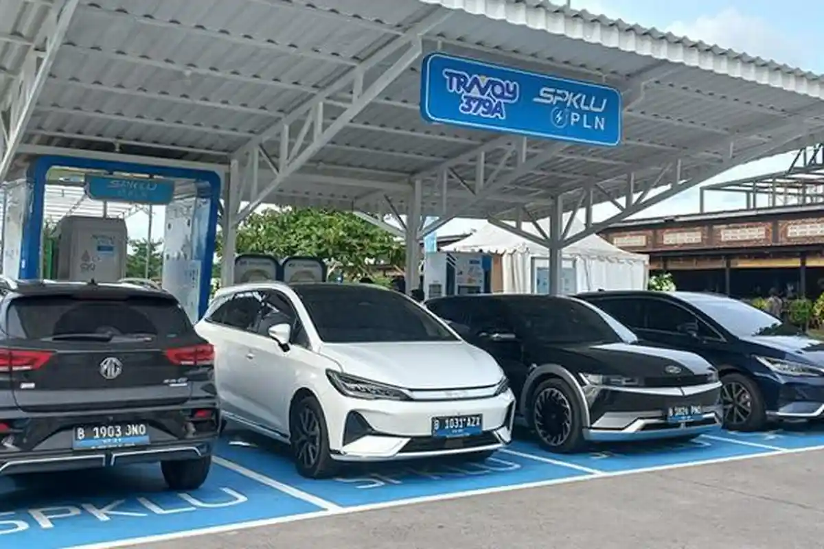 CATAT Daftar 53 Titik Lokasi SPKLU di Rest Area Tol Trans Jawa untuk Lebaran 2025