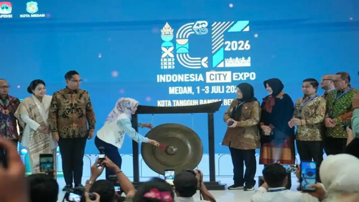 Wali Kota Mojokerto Ning Ita Dobrak Panggung Nasional Buka Indonesia City Expo 2026 di Medan - Surya.co.id