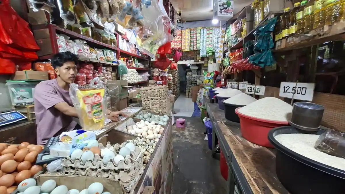 Imbas Konflik Global, Harga Minyak Goreng di Pasar Kemiri Muka Depok Melejit Rp45 Ribu