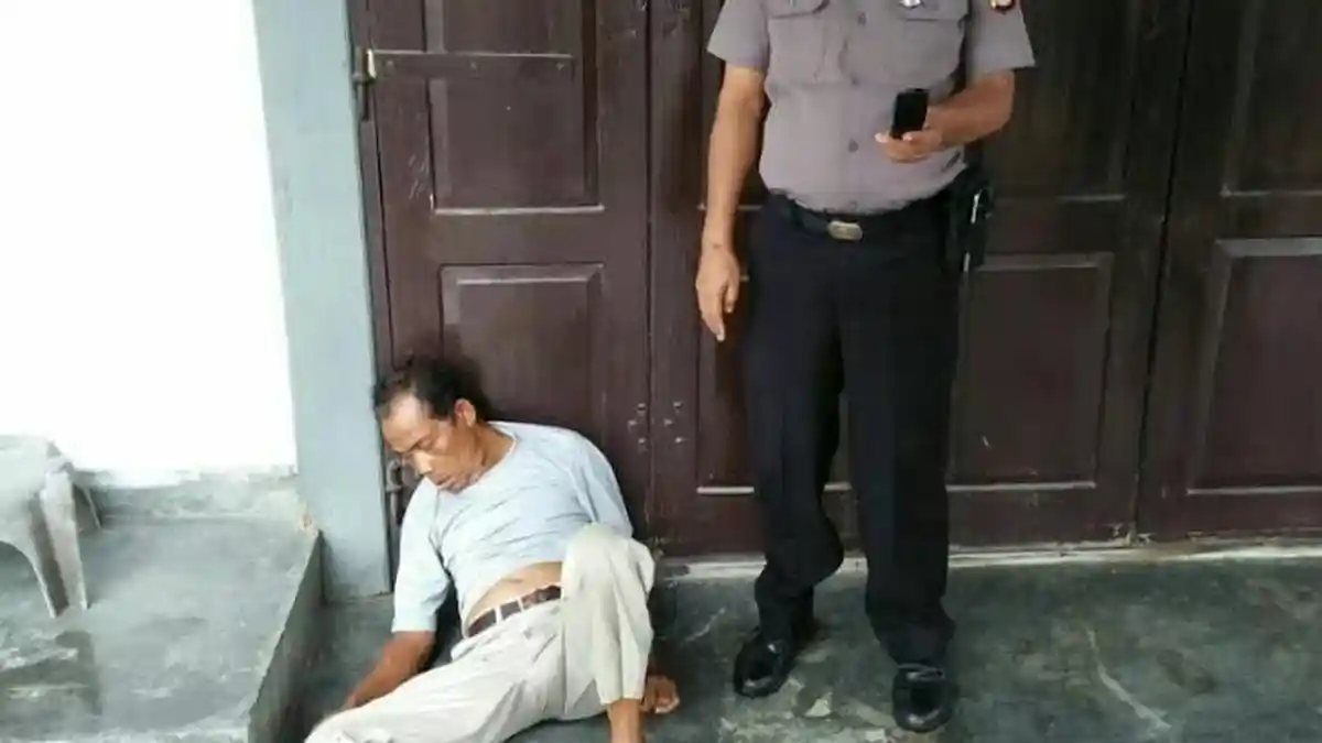 Hujan, Warga Magani Luwu Timur Meninggal di Depan Toko Mulyasri