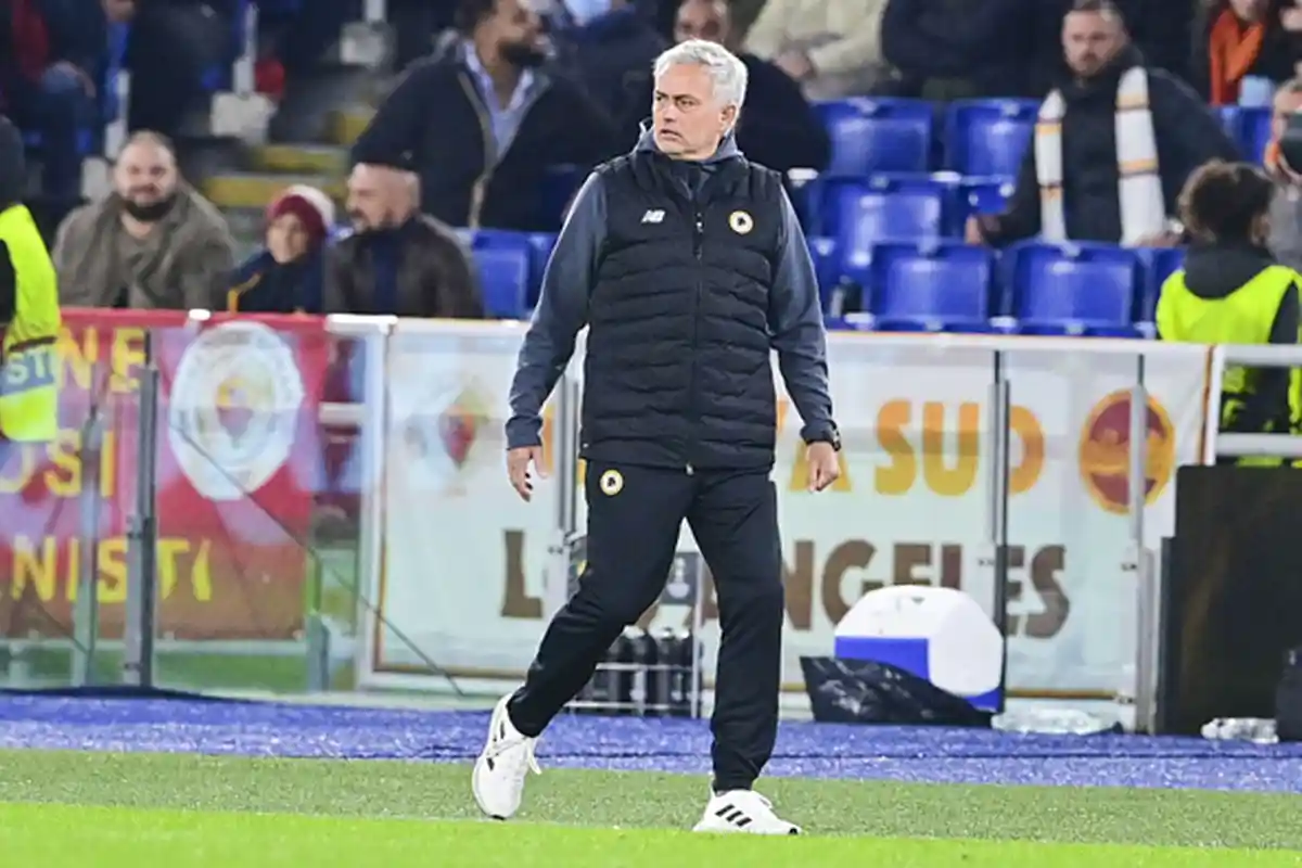 AS Roma Imbang, Jose Mourinho Soroti Wasit: Harusnya Ada 2 Penalti, Itu Jelas Sekali