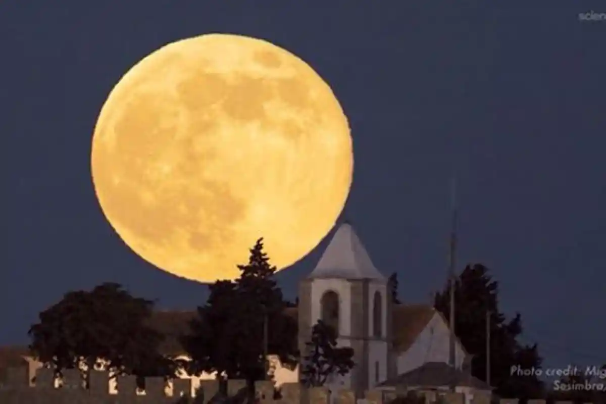 Malam Ini Supermoon, Ini Amalan Saat Gerhana Bulan dan Cerita Ketika di Zaman Rasulullah