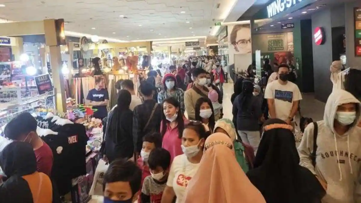 Pusat Perbelanjaan di Tangerang Ramai, Penuh Sesak Hingga Sulit Bergerak, Ini Penampakannya