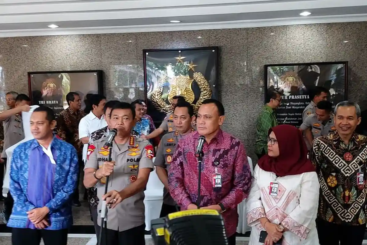 Temui Kapolri Idham Azis, Ketua KPK Firli Bahuri Bahas Novel Baswedan hingga Rencana Masa Depan