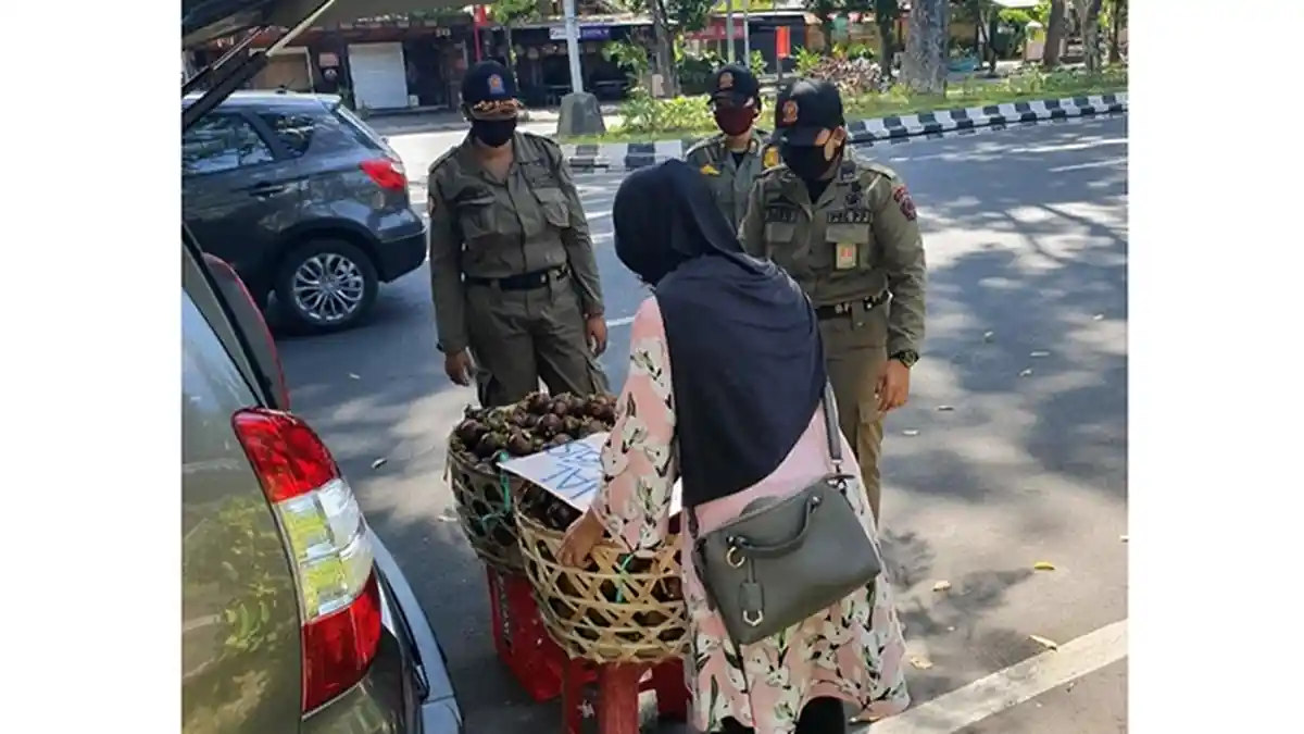 Pandemi Covid-19, Satpol PP Tetap Tegakkan Perda untuk Ciptakan Denpasar Nyaman, Aman dan Bersih   