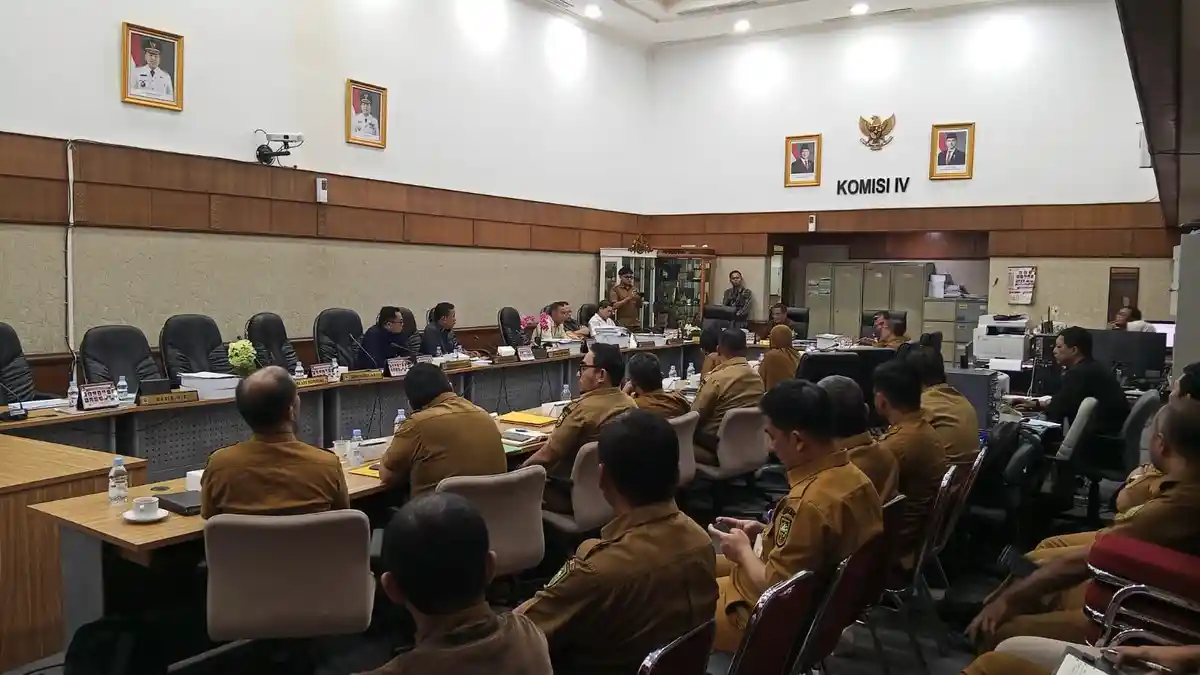 Anggota Komisi IV Lesu Hearing dengan PU, Semua Anggaran Masih Diblokir - Tribunpekanbaru.com