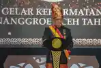 Menteri-Dalam-Negeri-Tito-Karnavian-menerima-gelar-Petua-Panglima-Hukom-Nanggroe_2025.jpg