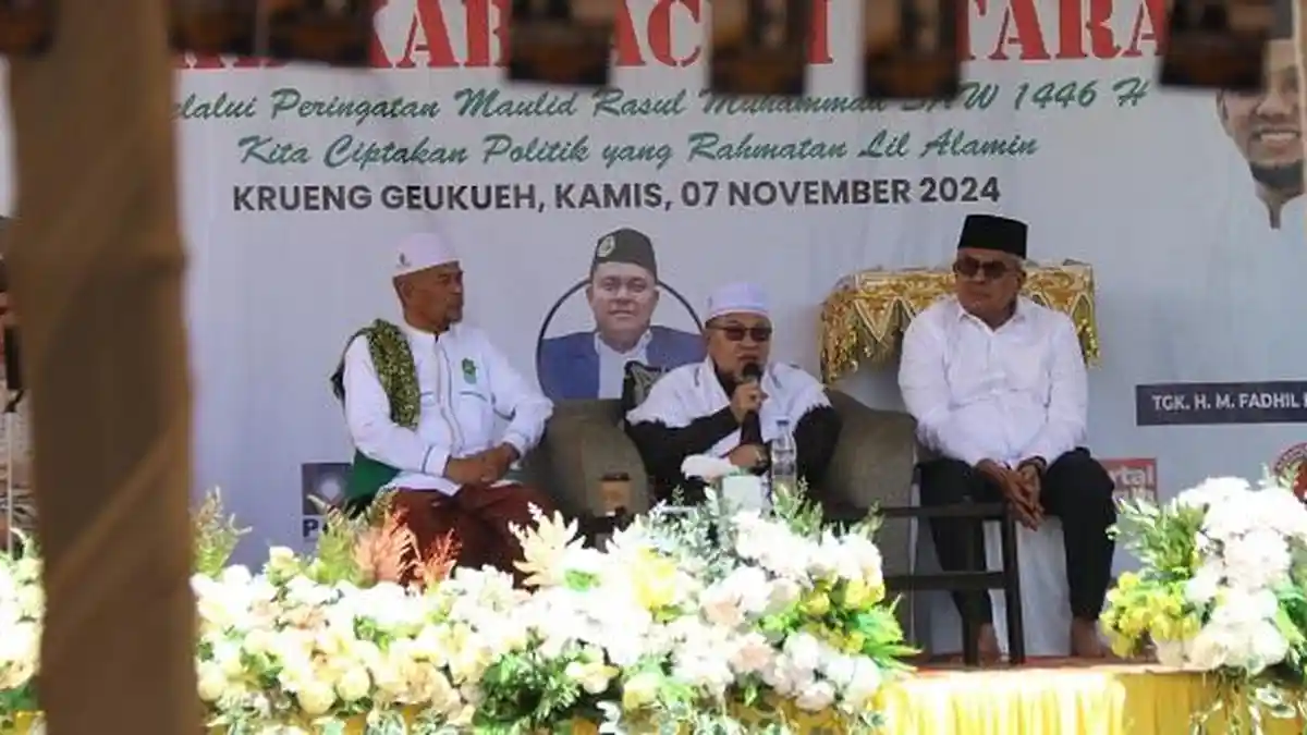 Abu Mudi dan Om Bus Dialog dengan Warga dalam Acara Maulid di RKB Aceh Utara