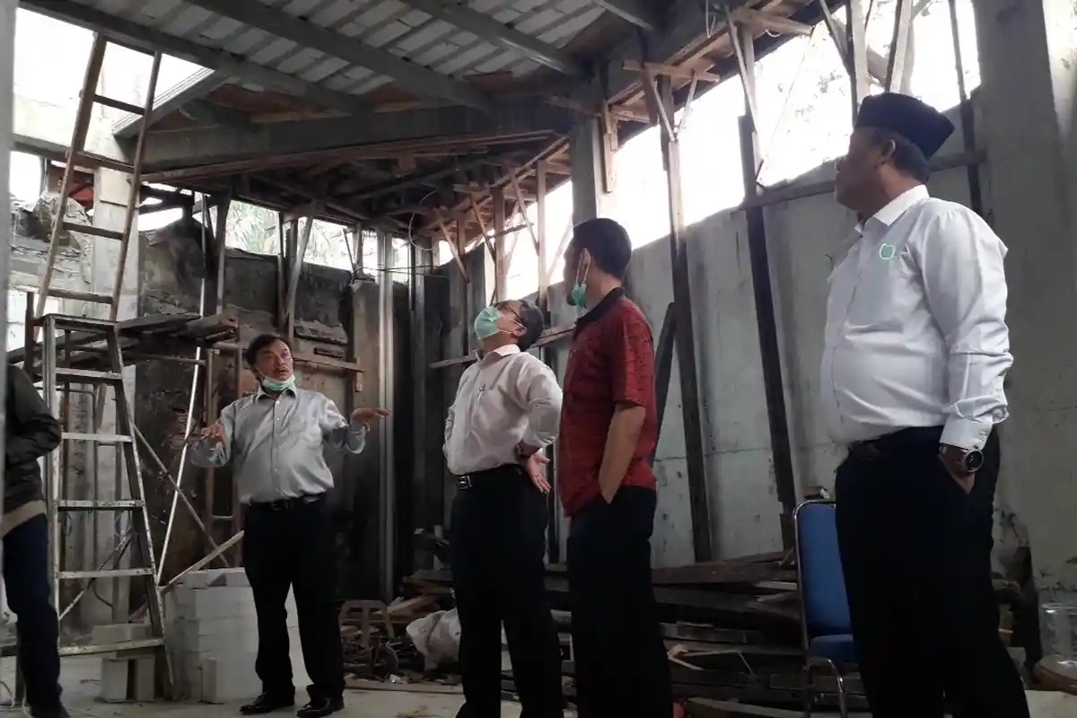 Kantor PAC PDIP Cileungs Dilempar Bom Molotov, Anggota Dewan di Bogor Datangi TKP