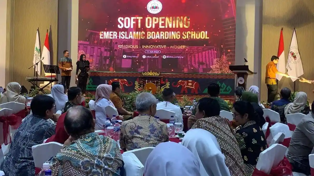 Buka Tahun Ajaran Perdana, Emer Islamic Boarding School Lakukan Soft ...