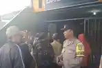 Polisi-Amankan-Massa-di-Kantor-OMC-Parigi-Kapolsek-Sudah-Bubarkan-Diri.jpg