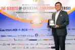 Askrindo Terima Penghargaan Top 100 CEO 2022