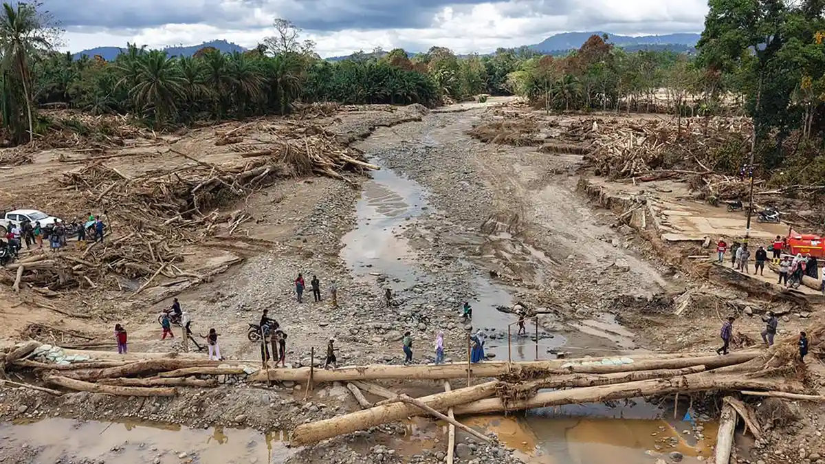 Bencana Alam di Sumatera: Banjir Besar Oligarki