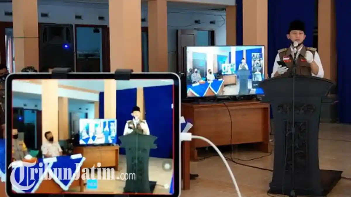 Bupati Trenggalek Dipuji Terkait BLT-DD Covid-19, Punya Prinsip 'Tak Tunggu Data, Dana Ada, Cair'