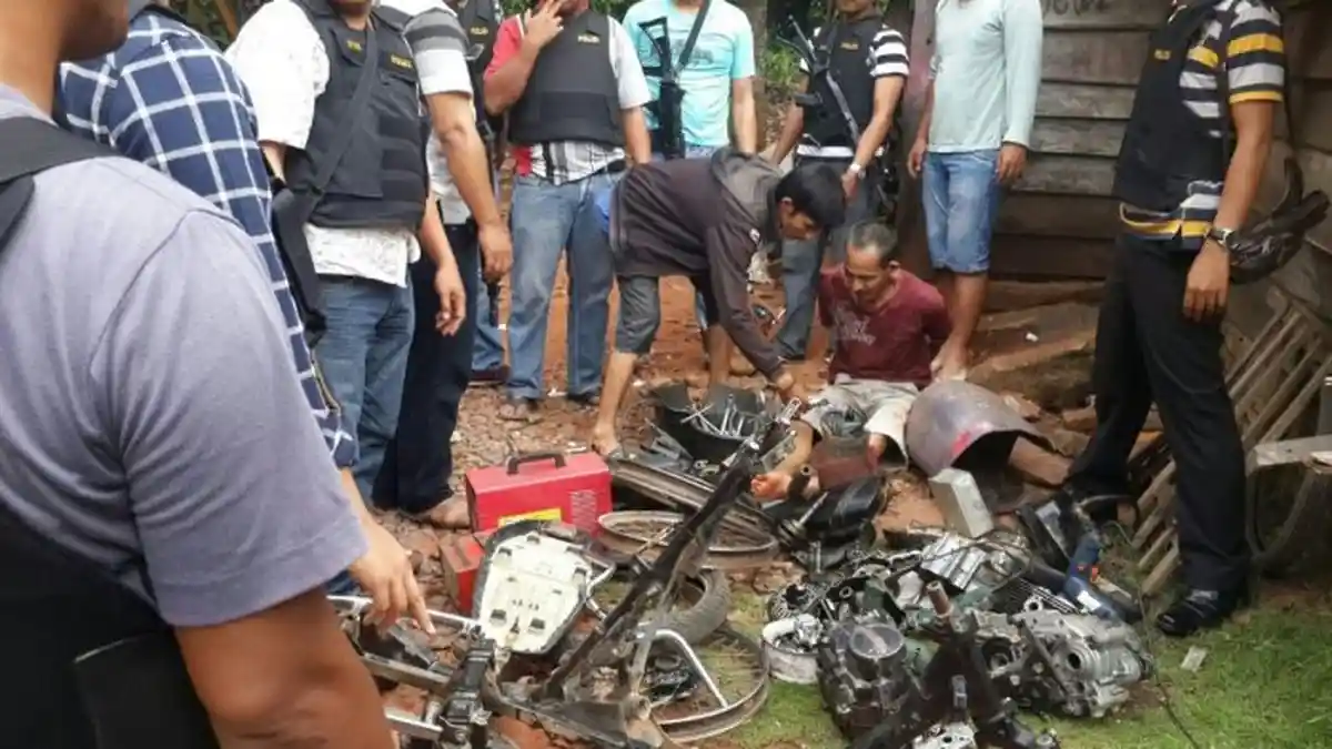 Puluhan Senpi Rakitan Buatan Sanusi Dibeli Para Pelaku Kejahatan