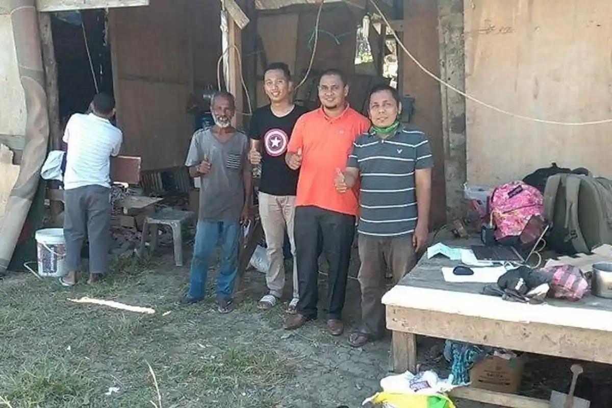 Kondisi Memprihatinkan, Keluarga Miskin di Aceh Tinggal Serumah dengan Sapi, Sekat Hanya Triplek