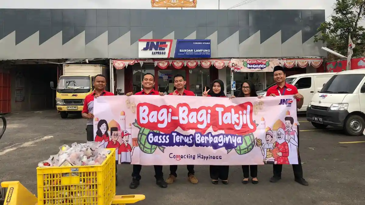 Berbagi Berkah di Momen Ramadan 2024, JNE Gulirkan Promo Ongkos Kirim