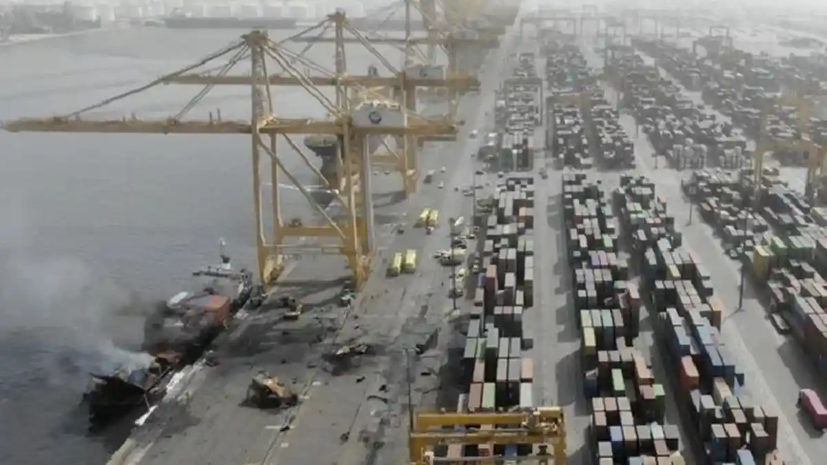 Luar Biasa Dubai Berhasil Padamkan Kebakaran Besar di Kapal Barang, Hanya 40 Menit