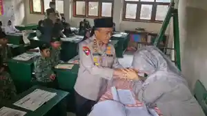 Hadiah-Umrah-dari-Kapolda-JAbar.jpg