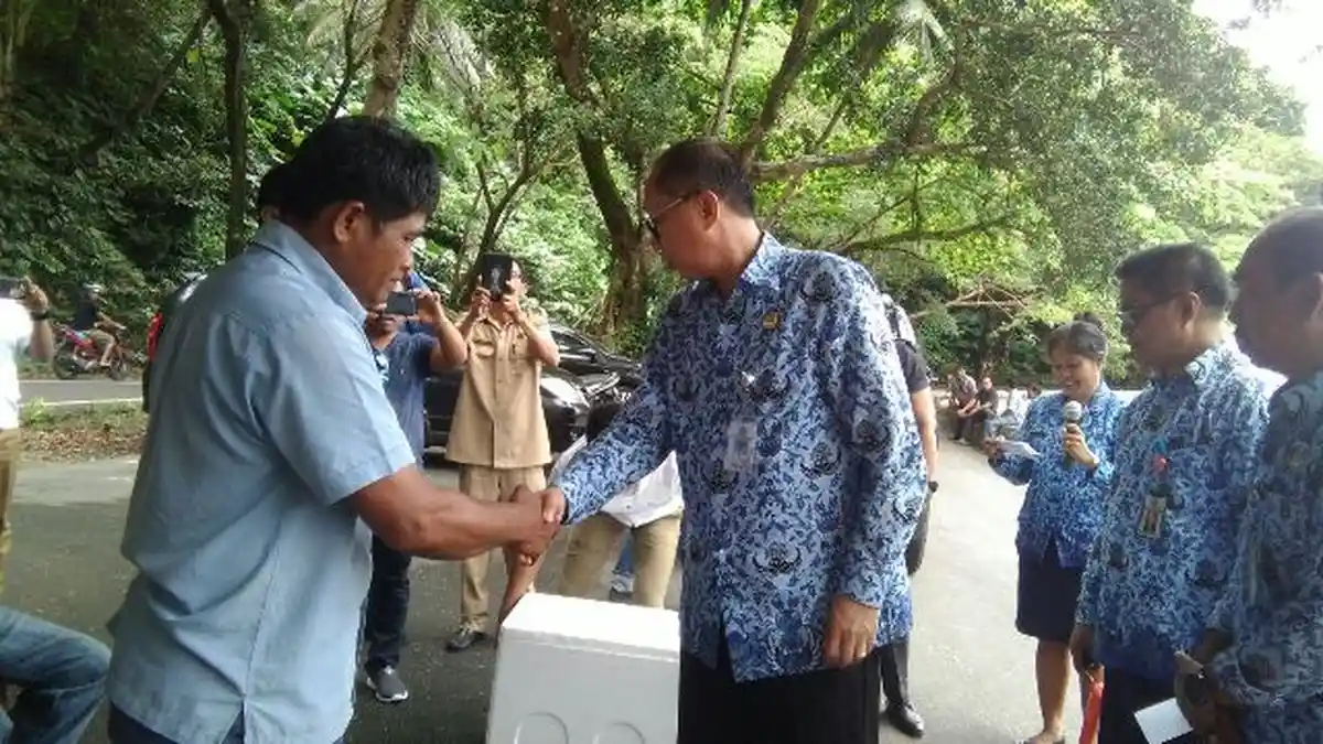 Pemkab Sitaro Siapkan 200 Perahu Fiber, Ini Komentar Bupati Toni Supit