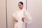Ayu Dewi Hamil 5 Bulan
