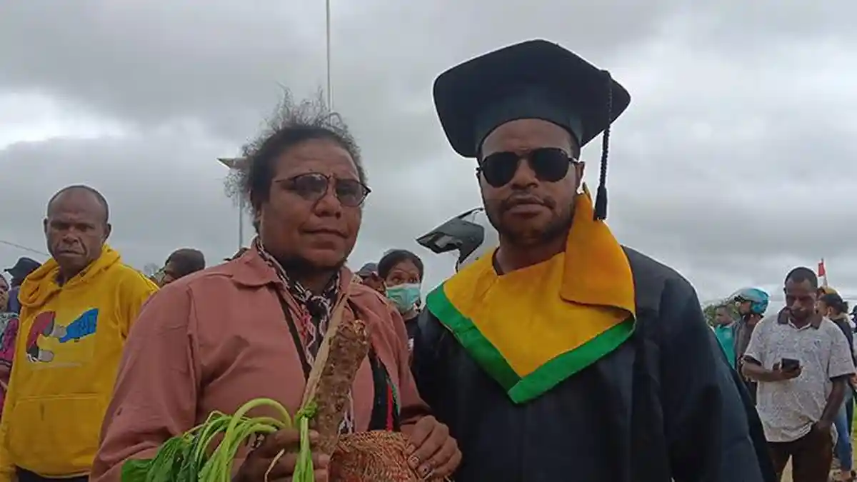 Kisah Pilu Pemuda Maybrat, Sudah Kuliah Tak Kunjung Jadi Pegawai