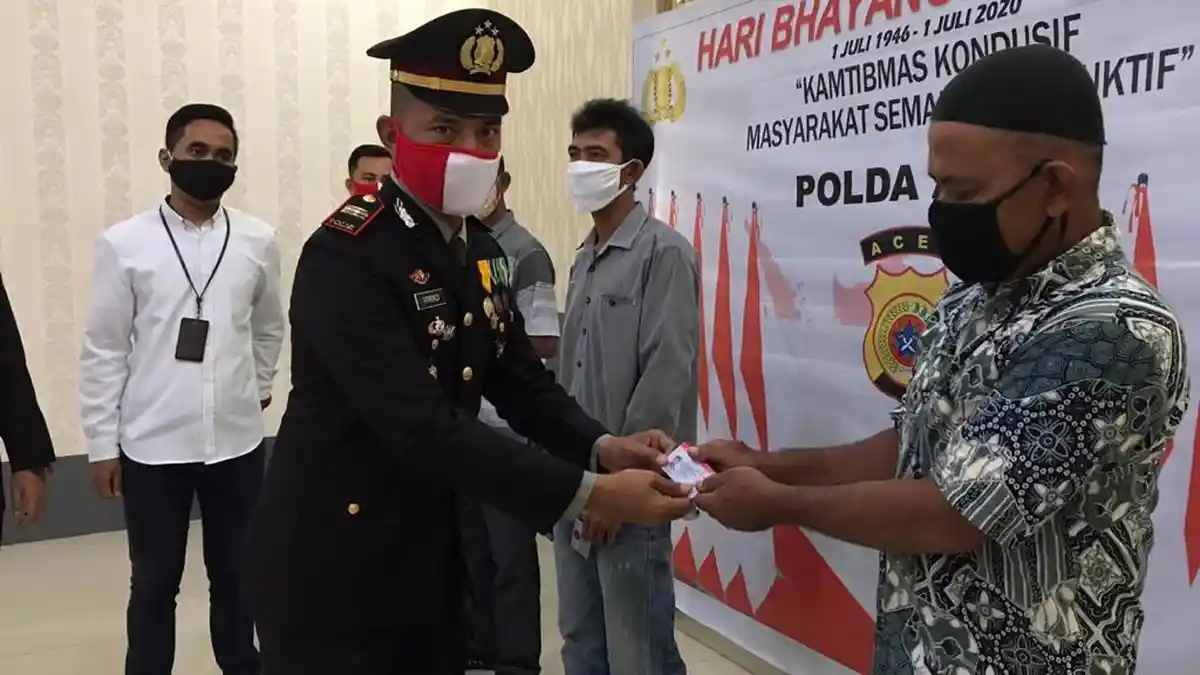 Lahir 1 Juli, 30 Warga Abdya Mendapatkan SIM Gratis dari Satlantas Polres