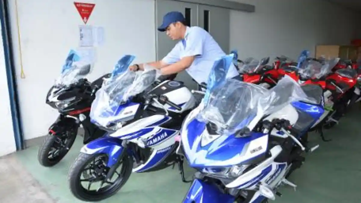 Pabrikan Manjakan Pemilik Yamaha R25