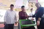 Pak-Uu-membagikan-beragam-mesin-pertanian.jpg