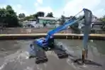 Pengerukan Aliran Kali Ciliwung