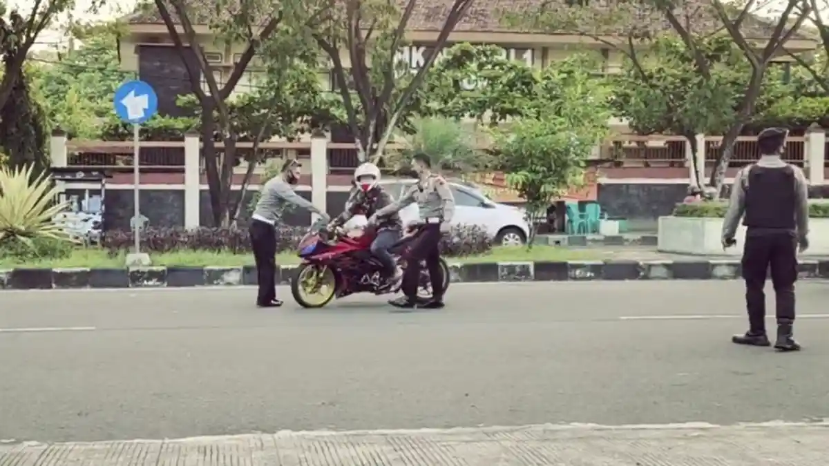 Tak Bisa Berkutik, Usai Emak-emak Curhat, Puluhan Motor Knalpot Brong Dirazia di Alun-alun Boyolali