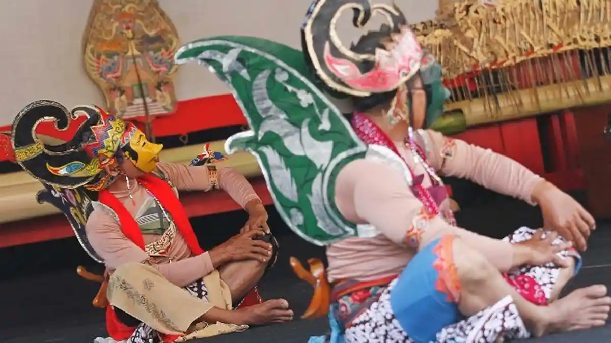 Masyarakat Danggolo Bangunkan Lagi Wayang Topeng yang Tertidur 30 Tahun