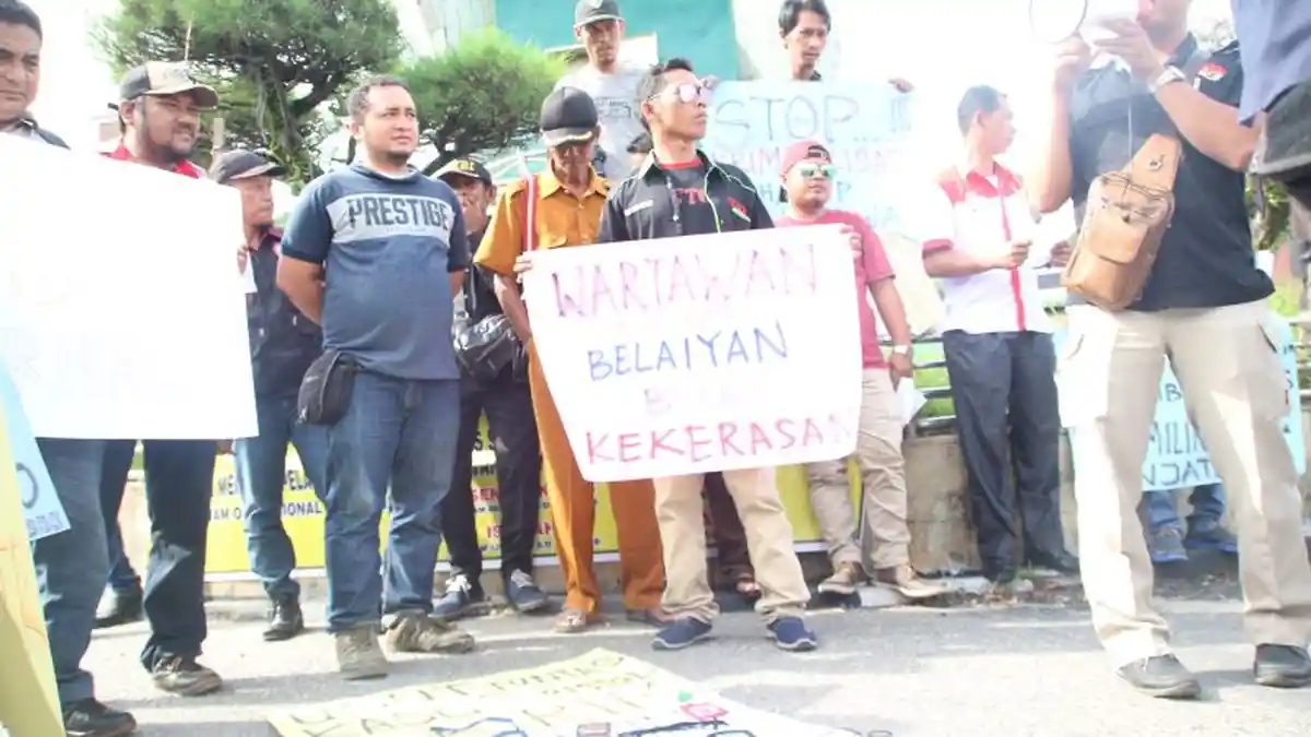 Kutuk Intimidasi Terhadap Jurnalis di Aceh Barat, Puluhan Wartawan Subulussalam Demo