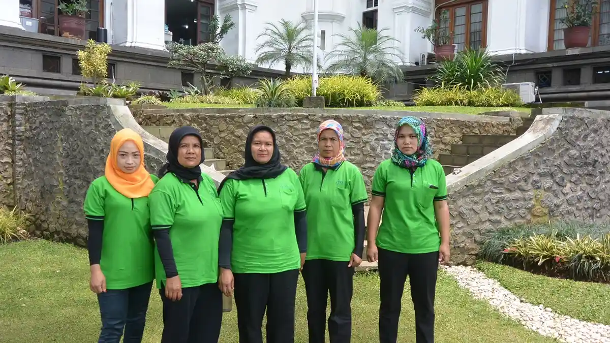 Mereka-lah di Balik Indahnya Taman Gedung Sate