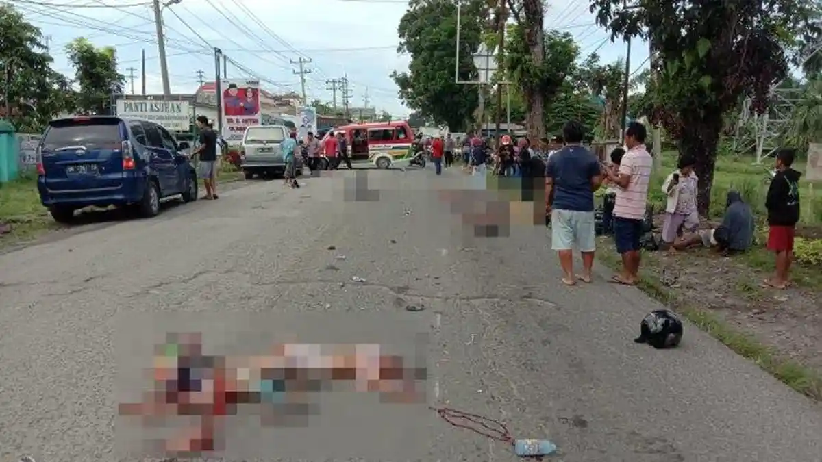 Kecelakaan Maut Tadi Pagi, 5 Orang Tewas Tergeletak Dijalanan, 12 Kendaraan Tabrakan Beruntun