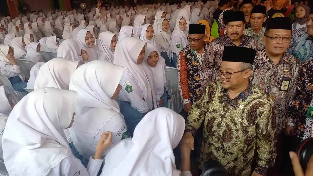 "Jangan yang Itu" Menteri Pendidikan Melarang Anak SD Main Game Roblox