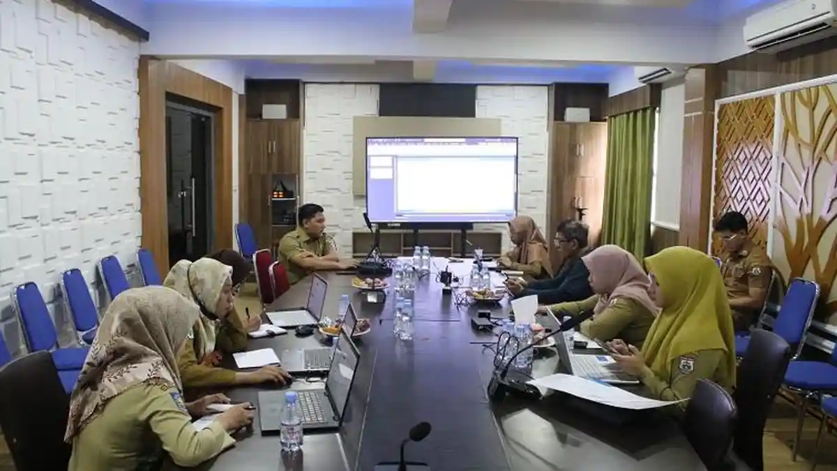 Bapperida Sulbar Rapat Evaluasi Pelaksanaan RRKPD APBD Tahun Anggaran 2024