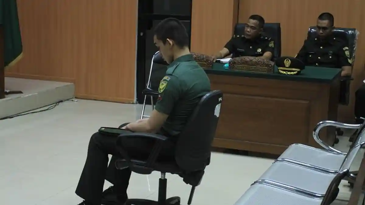 Anggota TNI AD Prada DP Terdiam Setelah Divonis Penjara Seumur Hidup, Teriakan Kakak: Jawab Dek