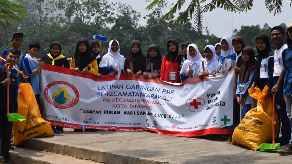 PMI Kecamatan Karawaci Gelar Bakti Masyarakat Di Bantaran Sungai Cisadane