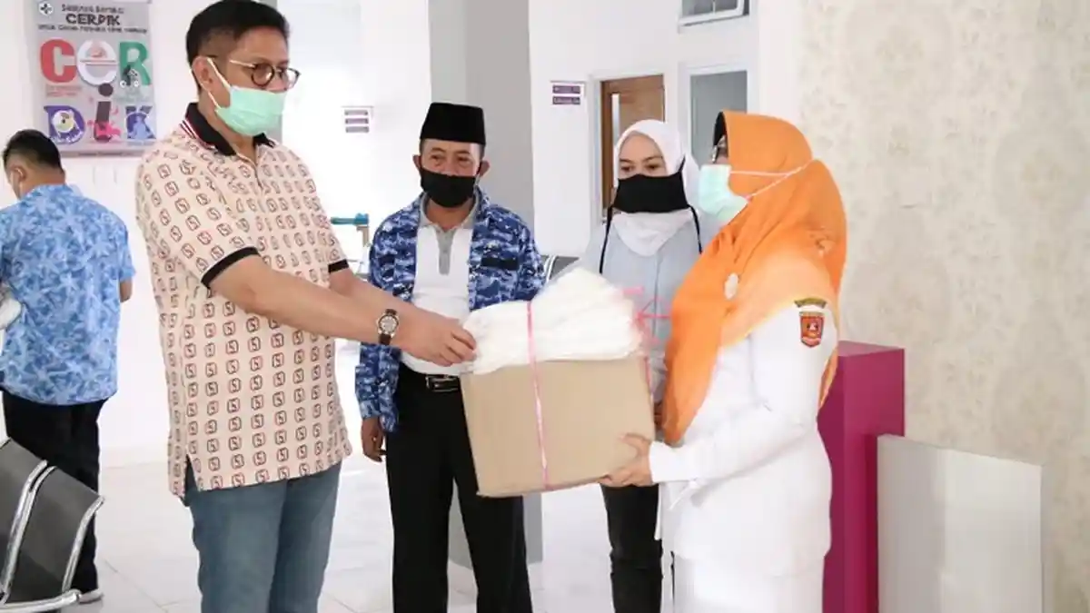 Bantuan Sembako Mulyadi Pada Masa Covid-19, Ringankan Kebutuhan Pedagang Kota Padang