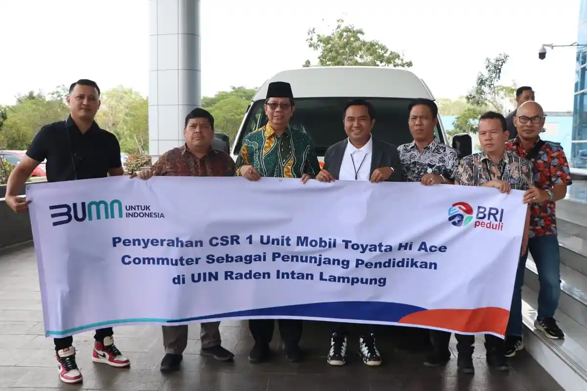 Dukung Kemajuan Pendidikan, BRI Serahkan Bantuan CSR Mobil ke UIN Raden Intan Lampung