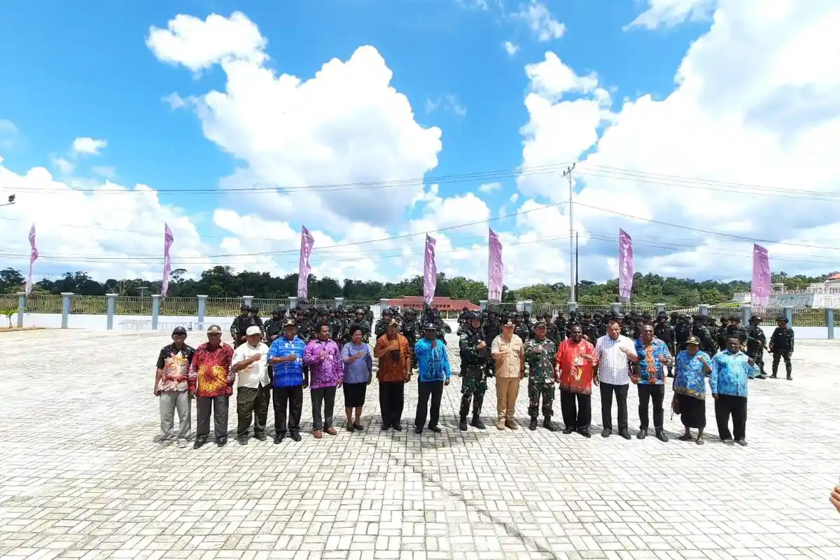 Sambut Prajurit Asal Kalimantan Selatan, Bernhard Ajak Bangun dan Amankan Maybrat