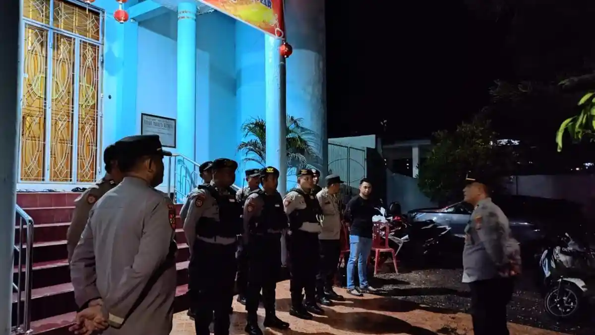 Ibadah Imlek 2025 di Vihara Paramita Maitreya Luwuk Banggai Berjalan Aman