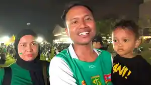 Bonek-Kecewa-Persebaya-Surabaya-Gagal-Menang-atas-Persis-Solo.jpg