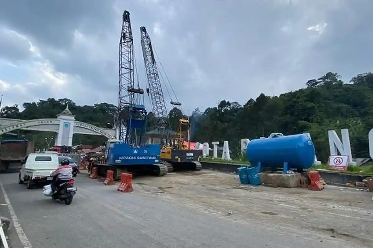 Jalan Padang-Bukittinggi via Lembah Anai Bisa Dilewati Lagi, Pengendara Lega Tak Perlu Memutar Jauh