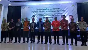 Irjen-Kementan-Jan-Maringka-dalam-Dialog-Jaga-Pangan-di-Kota-Baubau-Kepulauan-Buton.jpg